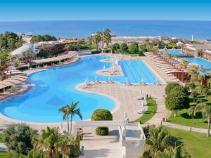 Buche jetzt deinen Traumurlaub im Hotel Baia Lara in  ➝ schon ab 1271 €!