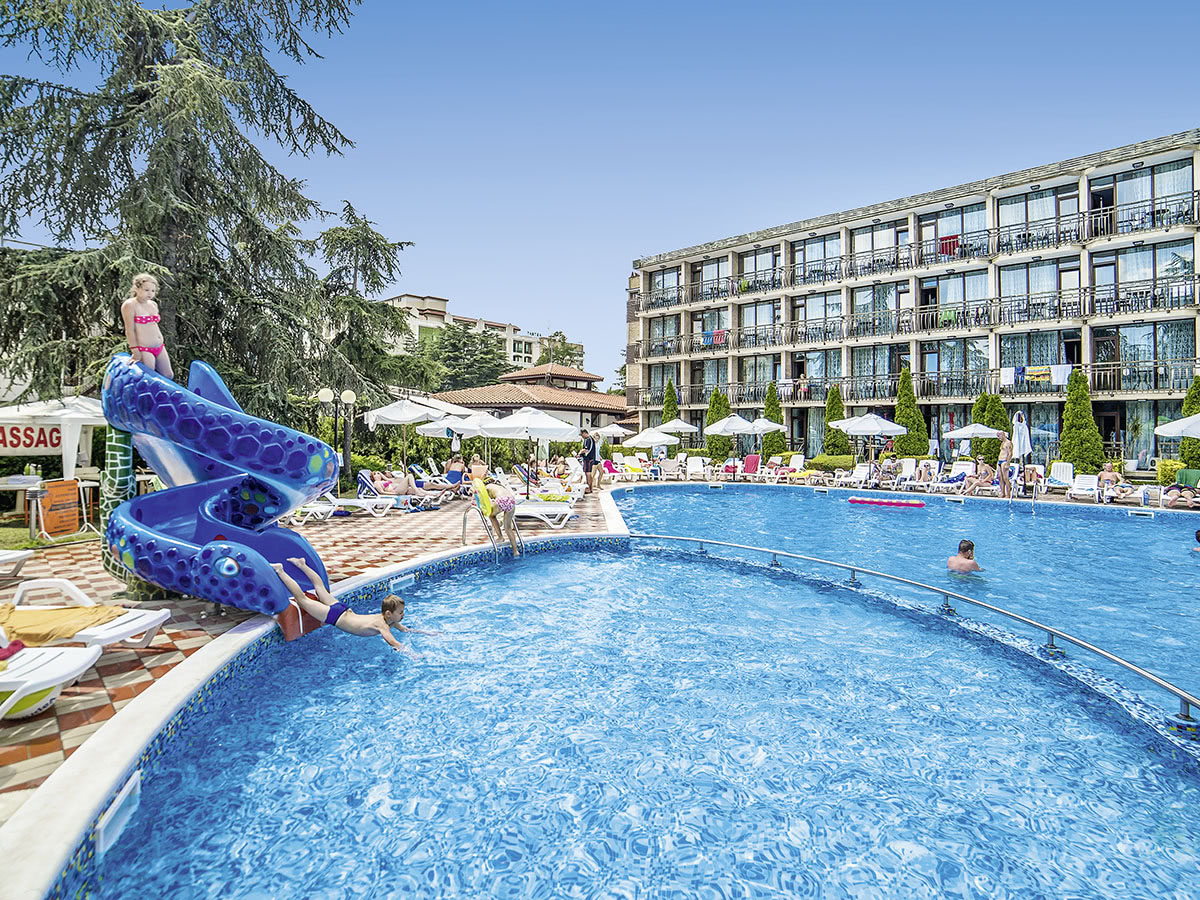 Buche jetzt deinen Traumurlaub im Hotel Baikal in  ➝ schon ab 648 €!