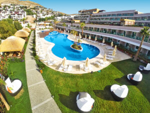 Buche jetzt deinen Traumurlaub im Hotel Bellazure in  ➝ schon ab 1145 €!