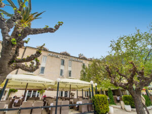 Buche jetzt deinen Traumurlaub im Hotel Biokovo in  ➝ schon ab 688 €!