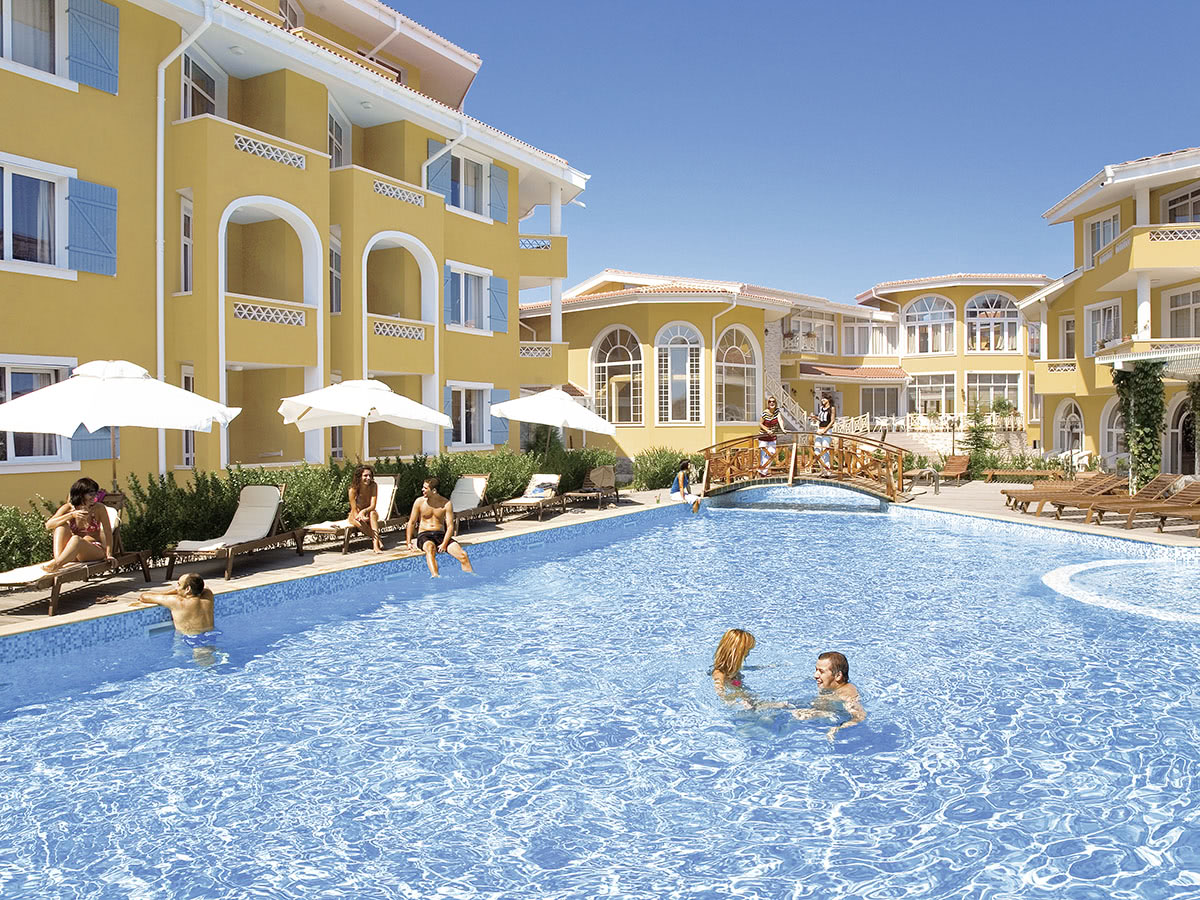 Buche jetzt deinen Traumurlaub im Hotel Blue Orange Beach in  ➝ schon ab 596 €!