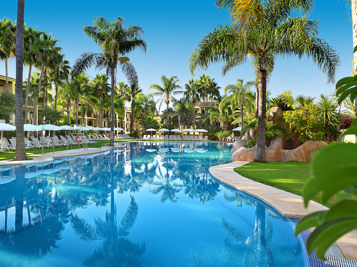 Buche jetzt deinen Traumurlaub im Hotel BlueBay Banús in  ➝ schon ab 713 €!