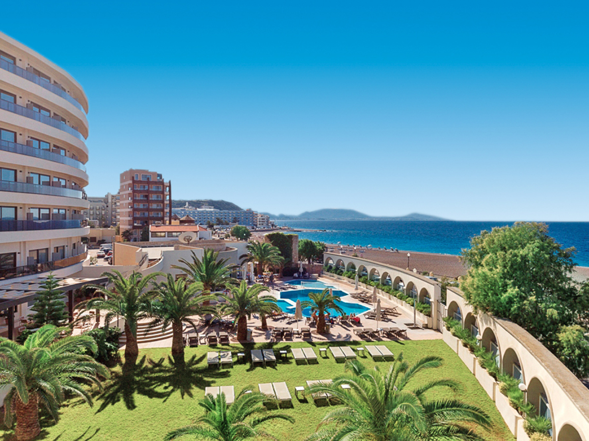 Buche jetzt deinen Traumurlaub im Hotel Cactus in  ➝ schon ab 702 €!