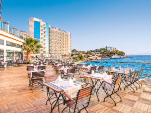 Buche jetzt deinen Traumurlaub im Hotel Charisma de Luxe in  ➝ schon ab 882 €!