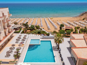 Buche jetzt deinen Traumurlaub im Hotel Club Eloro in  ➝ schon ab 918 €!