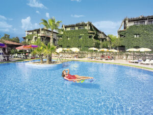 Buche jetzt deinen Traumurlaub im Hotel Club Titan in  ➝ schon ab 665 €!