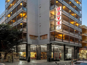 Buche jetzt deinen Traumurlaub im Hotel Dave Red Athens in  ➝ schon ab 647 €!