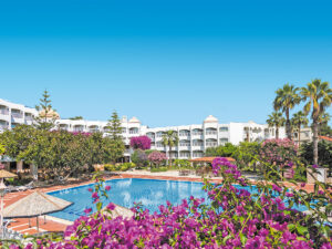 Buche jetzt deinen Traumurlaub im Hotel Defne Ana in  ➝ schon ab 892 €!