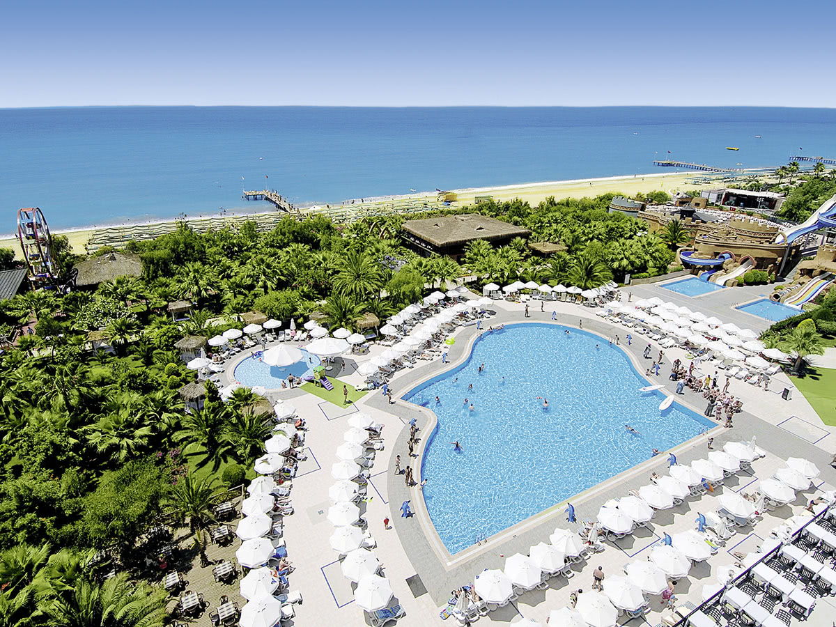 Buche jetzt deinen Traumurlaub im Hotel Delphin Deluxe in  ➝ schon ab 1160 €!