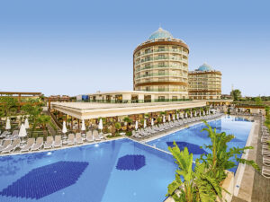 Buche jetzt deinen Traumurlaub im Hotel Dream World Aqua in  ➝ schon ab 773 €!