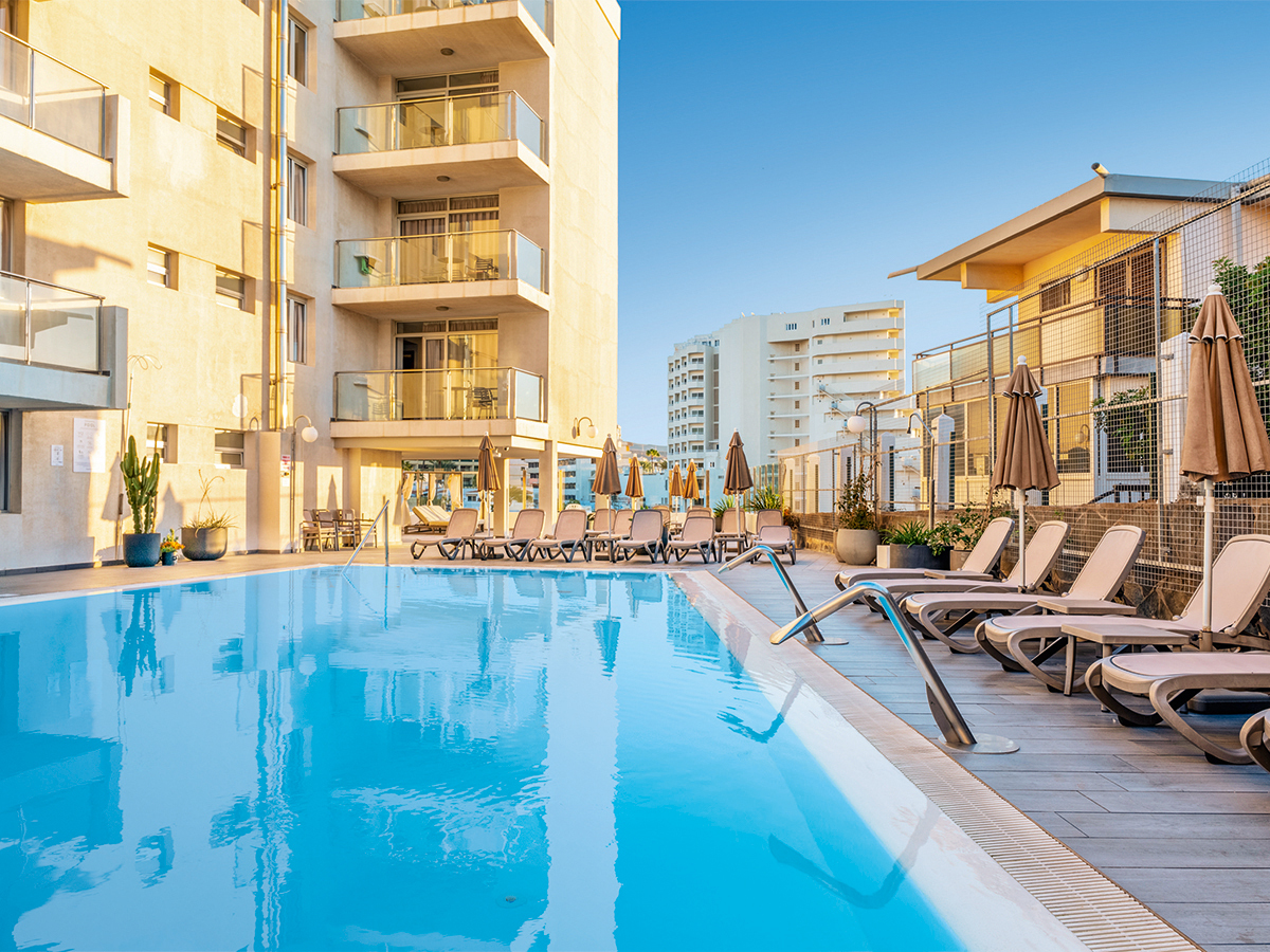 Buche jetzt deinen Traumurlaub im Hotel El Palmar in  ➝ schon ab 607 €!