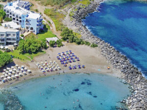 Buche jetzt deinen Traumurlaub im Hotel Elena Beach in  ➝ schon ab 737 €!