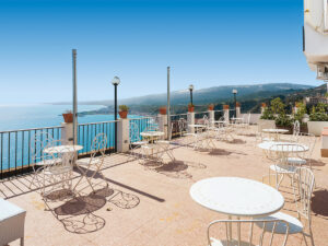 Buche jetzt deinen Traumurlaub im Hotel Elios in  ➝ schon ab 630 €!