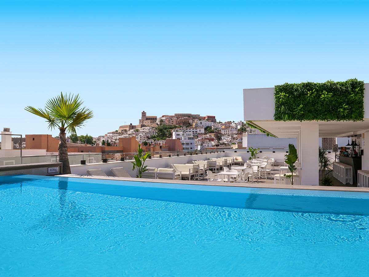 Buche jetzt deinen Traumurlaub im Hotel Eurostars Puerto de Ibiza in  ➝ schon ab 1126 €!