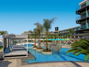 Buche jetzt deinen Traumurlaub im Hotel Faros in  ➝ schon ab 1012 €!