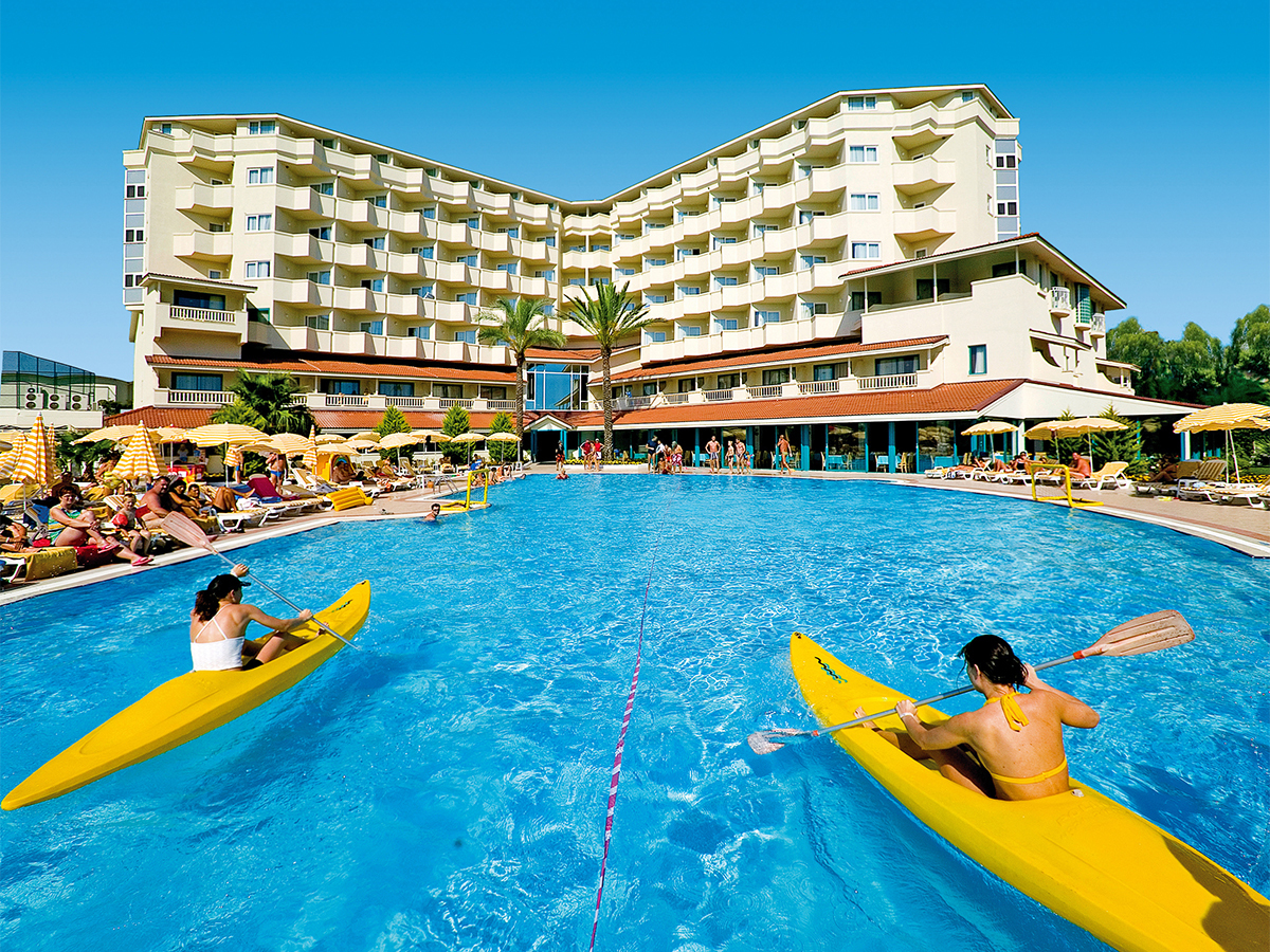 Buche jetzt deinen Traumurlaub im Hotel Febeach in  ➝ schon ab 477 €!