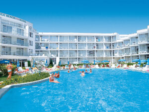 Buche jetzt deinen Traumurlaub im Hotel Flamingo Beach in  ➝ schon ab 584 €!