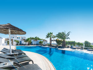 Buche jetzt deinen Traumurlaub im Hotel Giannoulaki in  ➝ schon ab 986 €!