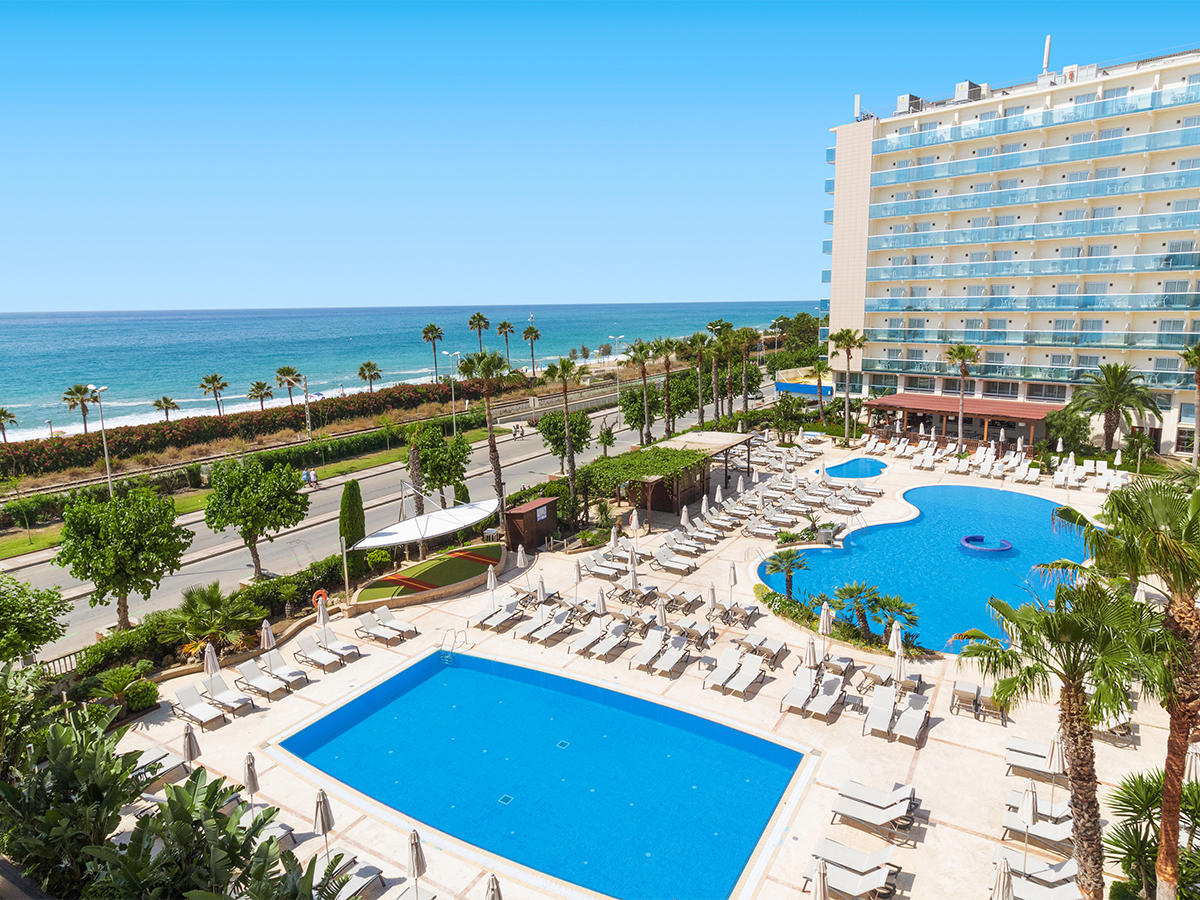 Buche jetzt deinen Traumurlaub im Hotel Golden Taurus Aquapark Resort in  ➝ schon ab 595 €!