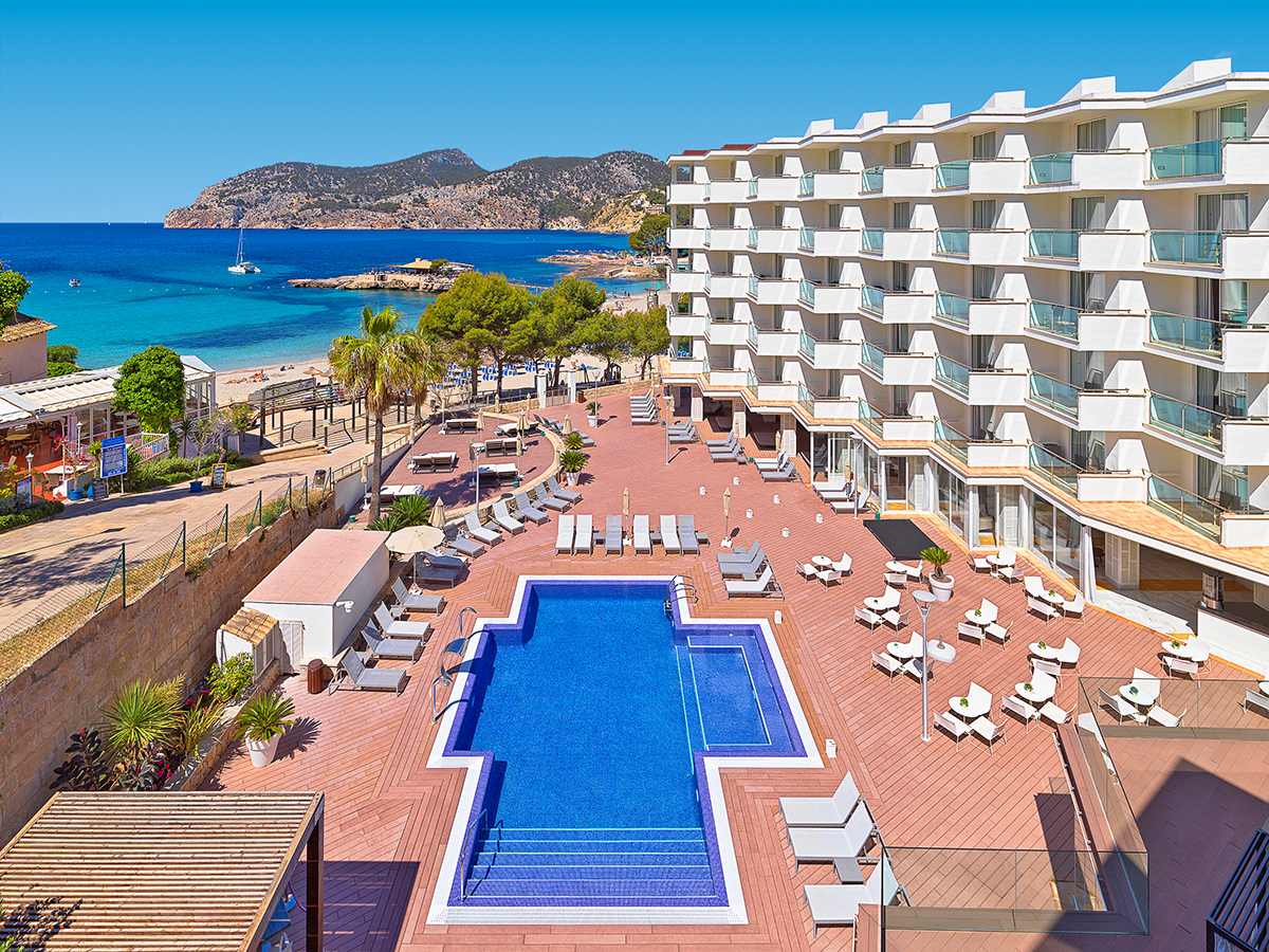 Buche jetzt deinen Traumurlaub im Hotel H10 Blue Mar in  ➝ schon ab 971 €!