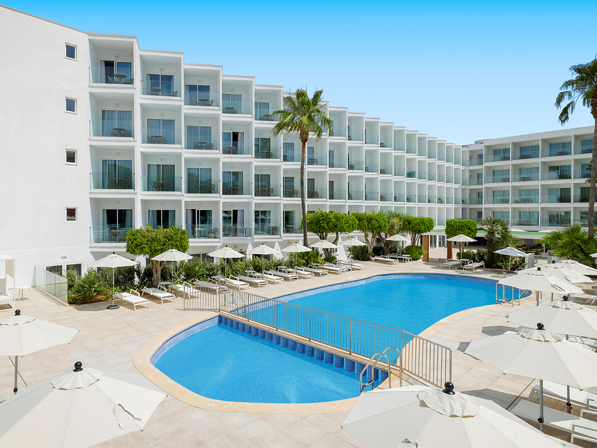 Buche jetzt deinen Traumurlaub im Hotel HM Isabela in  ➝ schon ab 651 €!