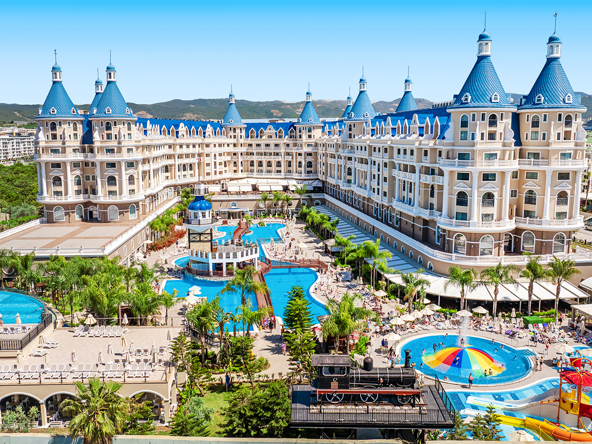 Buche jetzt deinen Traumurlaub im Hotel Haydarpasha Palace in  ➝ schon ab 1051 €!