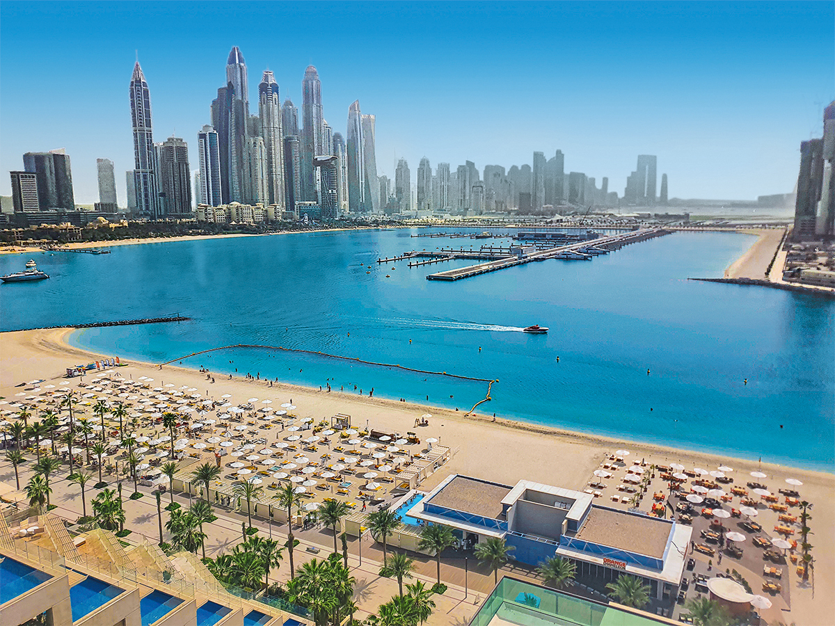 Buche jetzt deinen Traumurlaub im Hotel Hilton Dubai Palm Jumeirah in  ➝ schon ab 1468 €!