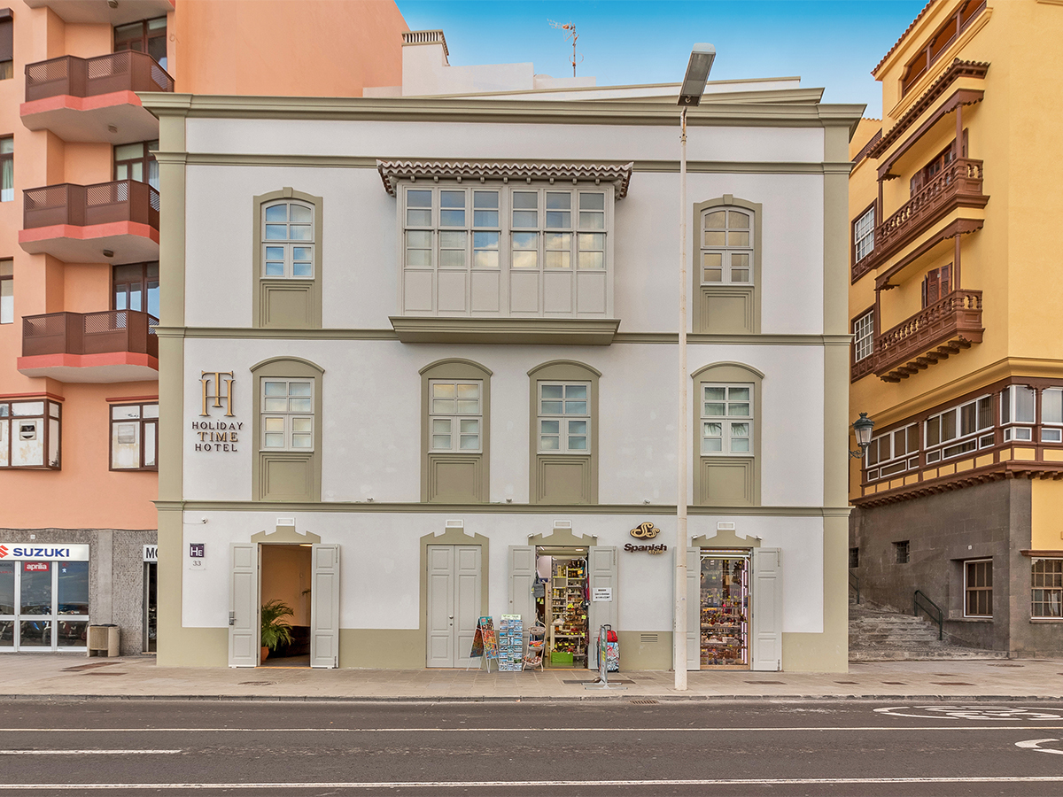 Buche jetzt deinen Traumurlaub im Hotel Holiday Time in  ➝ schon ab 672 €!