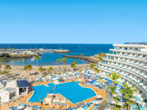 Buche jetzt deinen Traumurlaub im Hotel Hovima La Pinta Beachfront Family in  ➝ schon ab 1372 €!