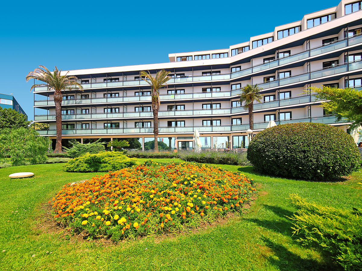 Buche jetzt deinen Traumurlaub im Hotel Ilirija in  ➝ schon ab 839 €!