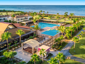 Buche jetzt deinen Traumurlaub im Hotel Impressive Playa Granada Golf in  ➝ schon ab 1082 €!