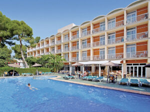 Buche jetzt deinen Traumurlaub im Hotel Isla de Cabrera in  ➝ schon ab 663 €!