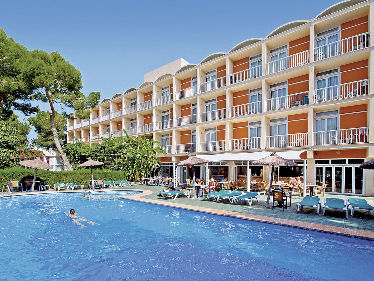 Buche jetzt deinen Traumurlaub im Hotel Isla de Cabrera in  ➝ schon ab 663 €!