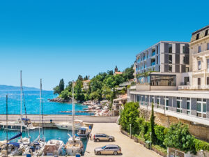 Buche jetzt deinen Traumurlaub im Hotel Istra in  ➝ schon ab 874 €!