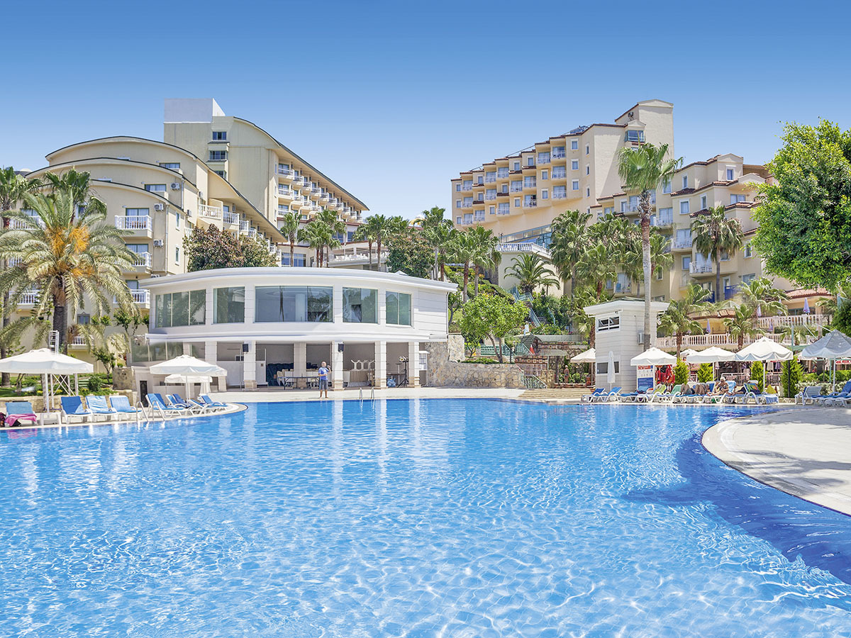 Buche jetzt deinen Traumurlaub im Hotel Iz Flower Side Beach in  ➝ schon ab 1438 €!