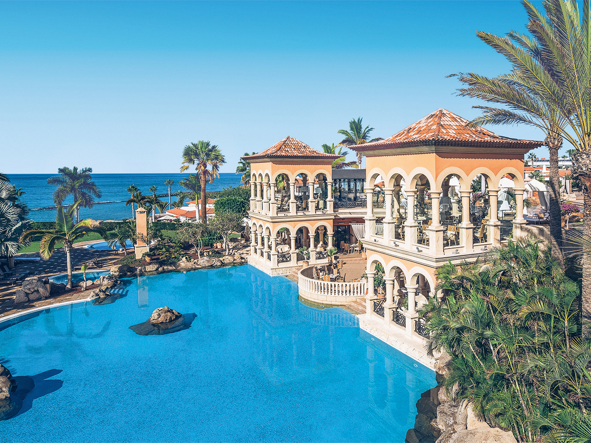 Buche jetzt deinen Traumurlaub im Hotel JOIA El Mirador by Iberostar in  ➝ schon ab 1927 €!