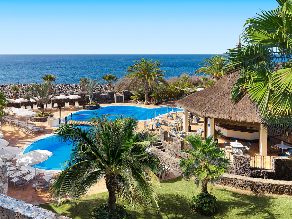 Buche jetzt deinen Traumurlaub im Hotel Jardin Tecina in  ➝ schon ab 1010 €!