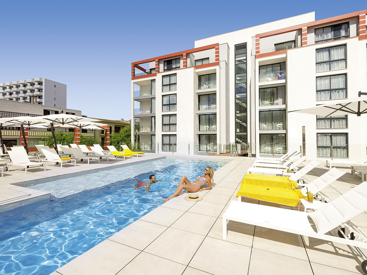 Buche jetzt deinen Traumurlaub im Hotel KYRAT Amàrac Suites in  ➝ schon ab 873 €!