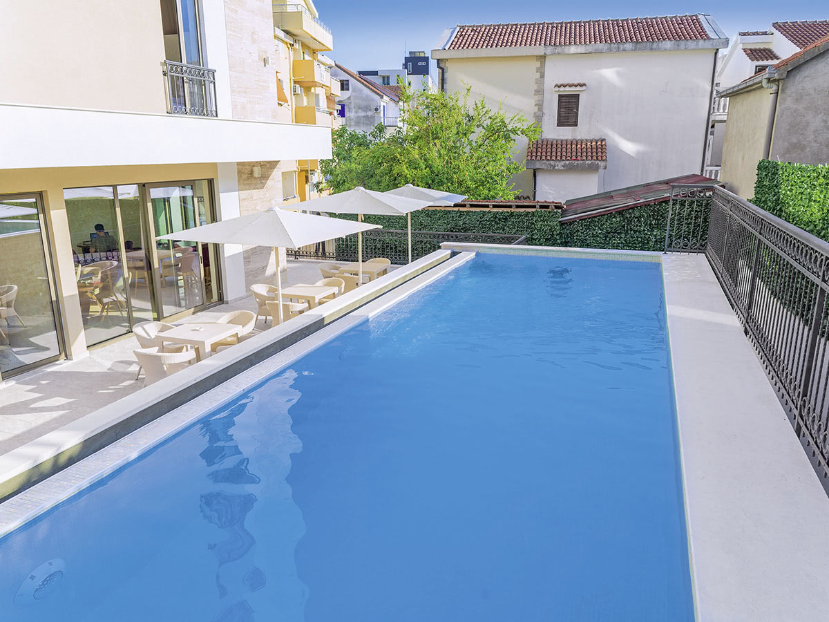 Buche jetzt deinen Traumurlaub im Hotel Kadmo in  ➝ schon ab 787 €!