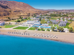 Buche jetzt deinen Traumurlaub im Hotel Kamari Plus in  ➝ schon ab 1009 €!