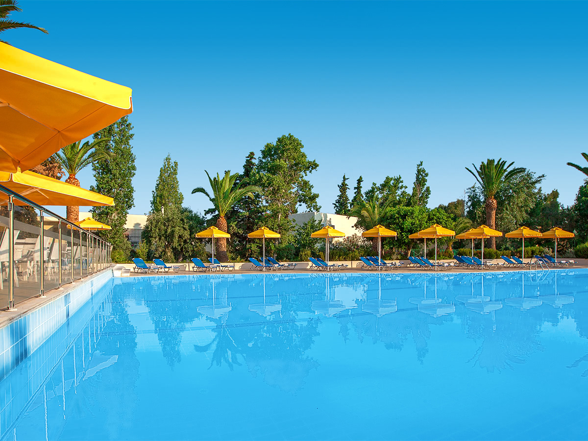 Buche jetzt deinen Traumurlaub im Hotel Kipriotis Hippocrates in  ➝ schon ab 640 €!