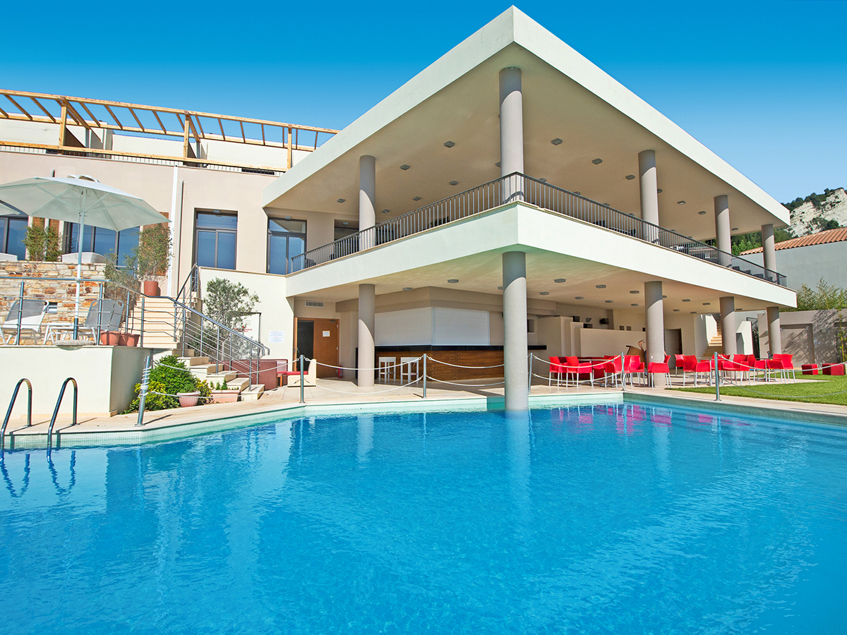 Buche jetzt deinen Traumurlaub im Hotel Kymi Palace in  ➝ schon ab 883 €!