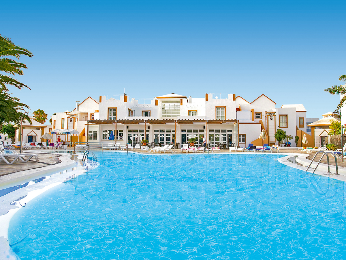 Buche jetzt deinen Traumurlaub im Hotel LIVVO Morromar in  ➝ schon ab 643 €!