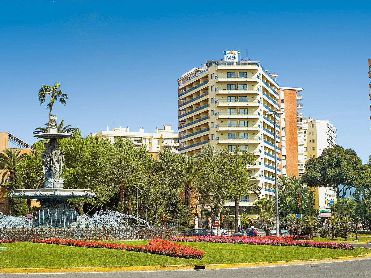 Buche jetzt deinen Traumurlaub im Hotel MS Maestranza in  ➝ schon ab 1019 €!