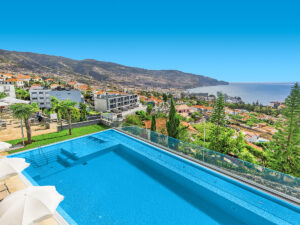 Buche jetzt deinen Traumurlaub im Hotel Madeira Panoramico in  ➝ schon ab 601 €!