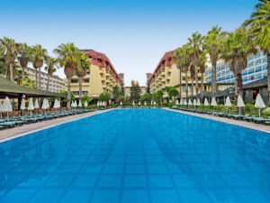 Buche jetzt deinen Traumurlaub im Hotel Meryan in  ➝ schon ab 746 €!