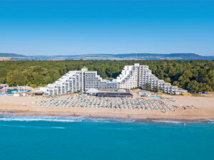 Buche jetzt deinen Traumurlaub im Hotel Mura Beach in  ➝ schon ab 568 €!