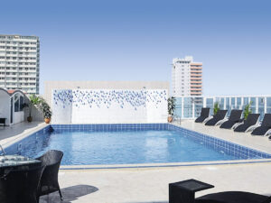 Buche jetzt deinen Traumurlaub im Hotel NH Capri in  ➝ schon ab 1122 €!