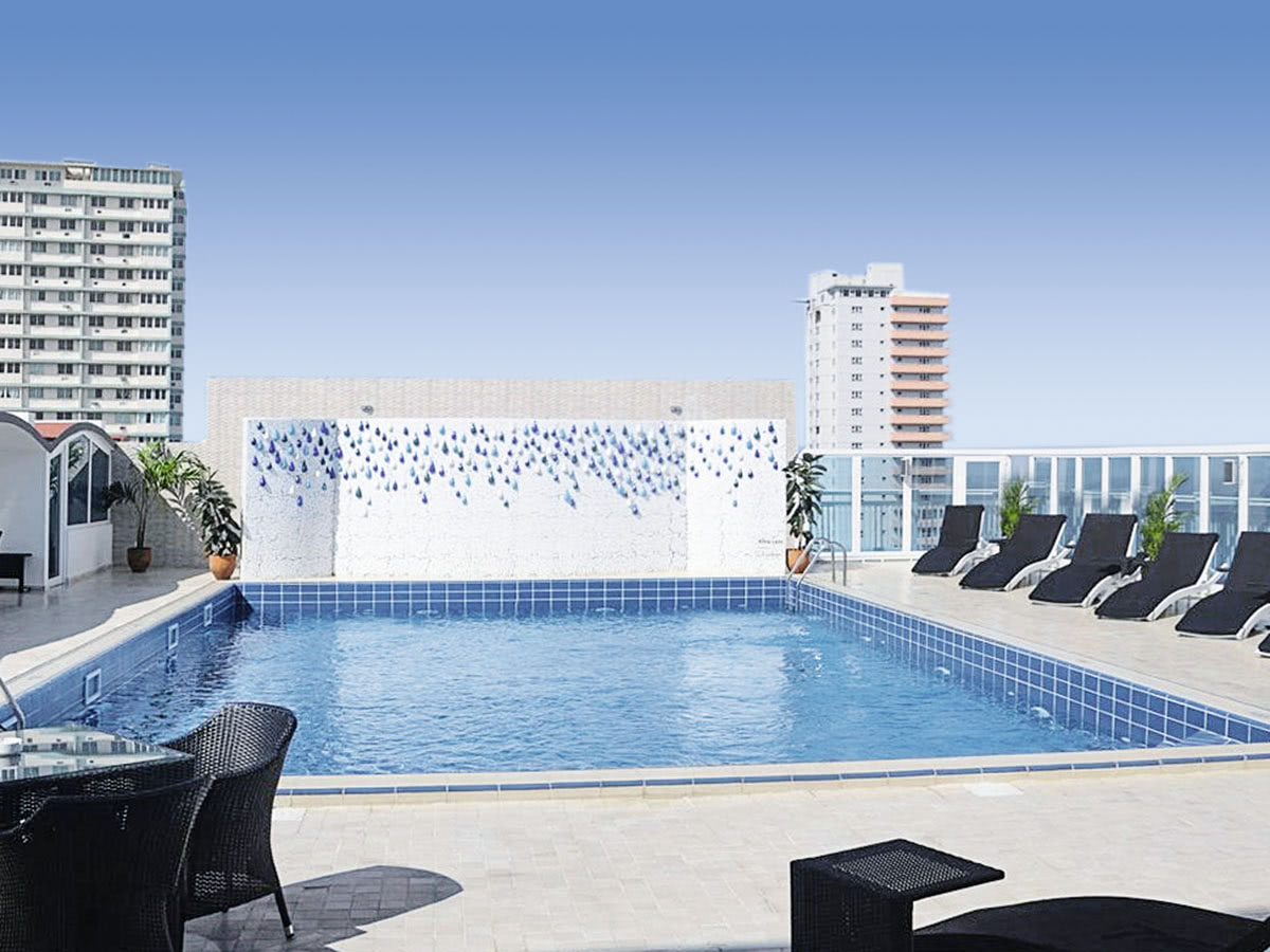 Buche jetzt deinen Traumurlaub im Hotel NH Capri in  ➝ schon ab 1122 €!