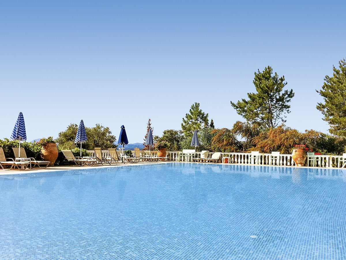 Buche jetzt deinen Traumurlaub im Hotel Nautilus Barbati in  ➝ schon ab 612 €!